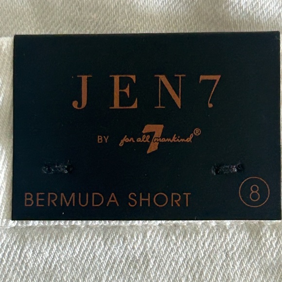 7 For All Mankind Jen 7 White Cotton Spandex Bermuda Shorts NWT Size 8 - Picture 6 of 8